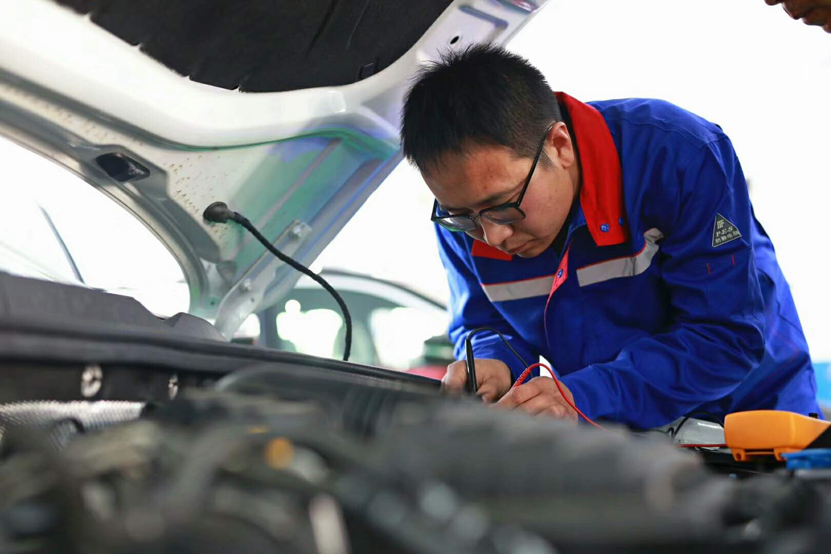 2018年保定市职工职业技能大赛圆满落幕汽车修理工决赛合影